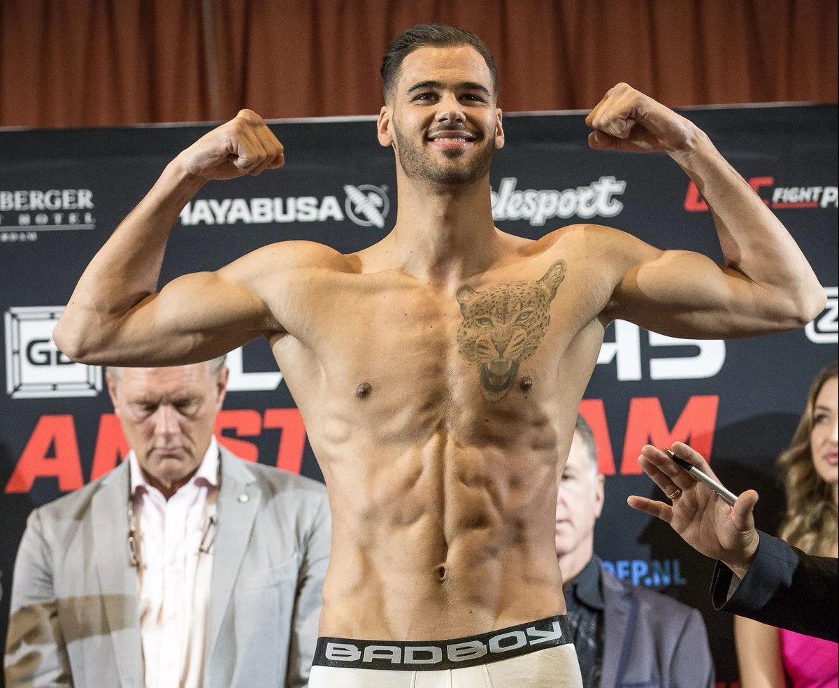 Yousri Belgaroui,la star du Kickboxing et du GLORY, s’exprime sur le conflit Israélo-Palestiniens 

🗣️ " Comment le monde a-t-il permis que l'h*locauste se produise ?

Comment ont-ils permis l'apartheid sud-africain ?

Comment les gens avaient-ils été à l'aise avec l'esclavage ?