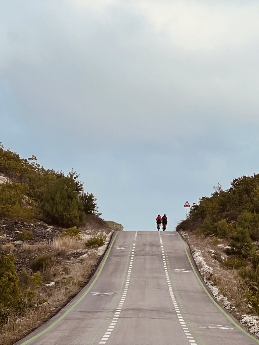 Gar okeānu uz Porto pusi