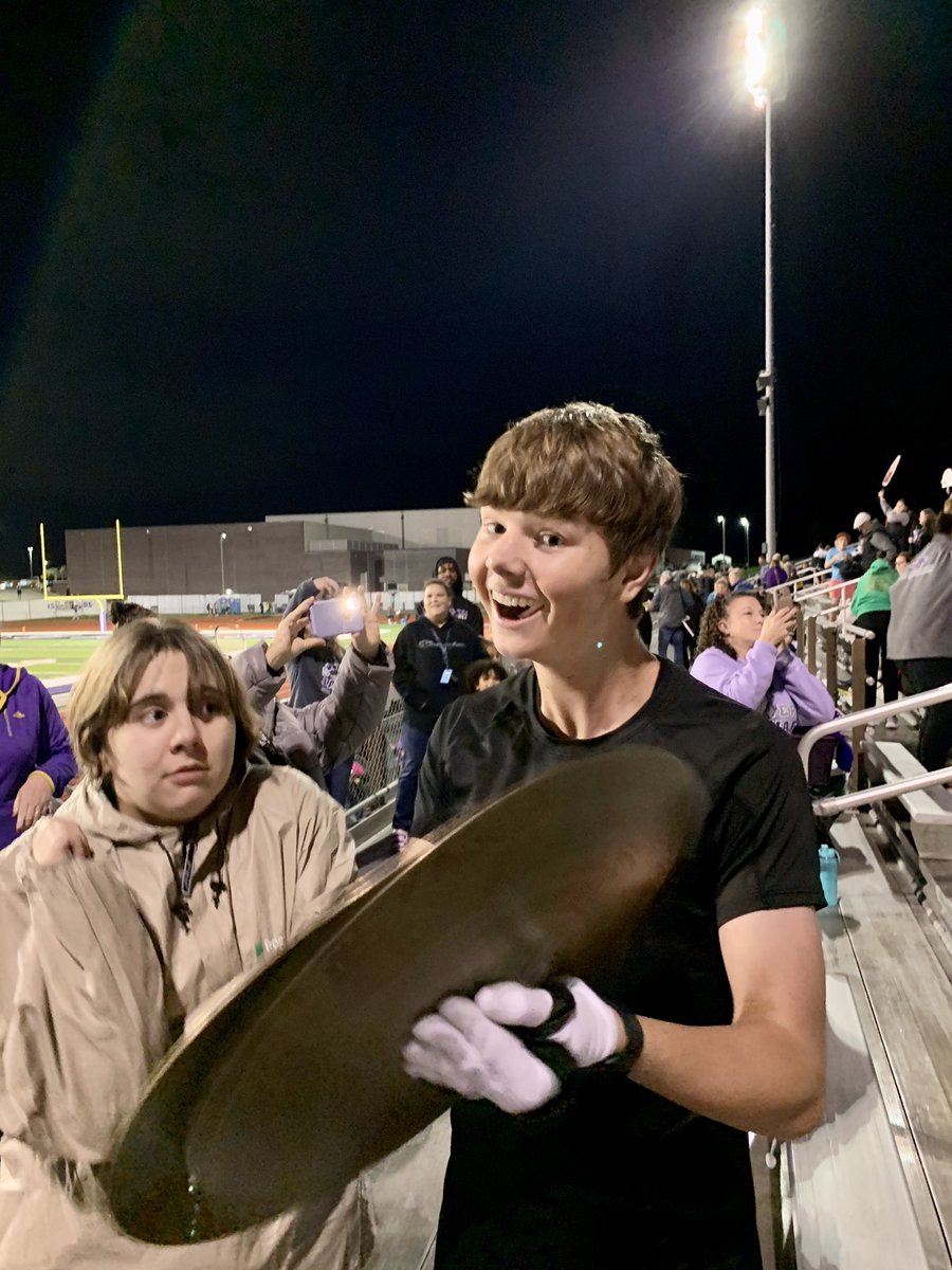 FZW Band tweet media