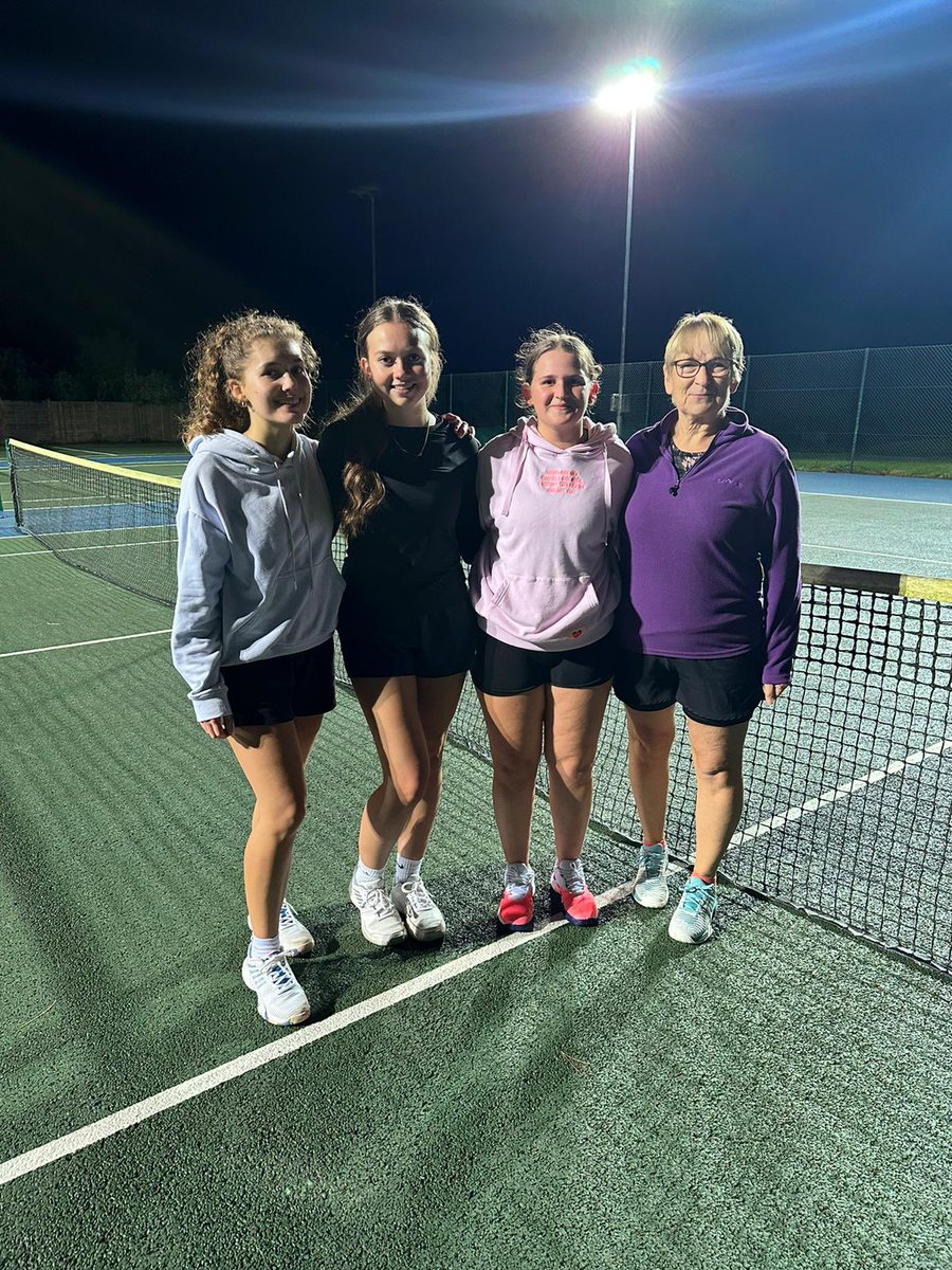 Congratulations to our Ladies Team who won 3-1 against @WLTSC 🎾👍🏼
