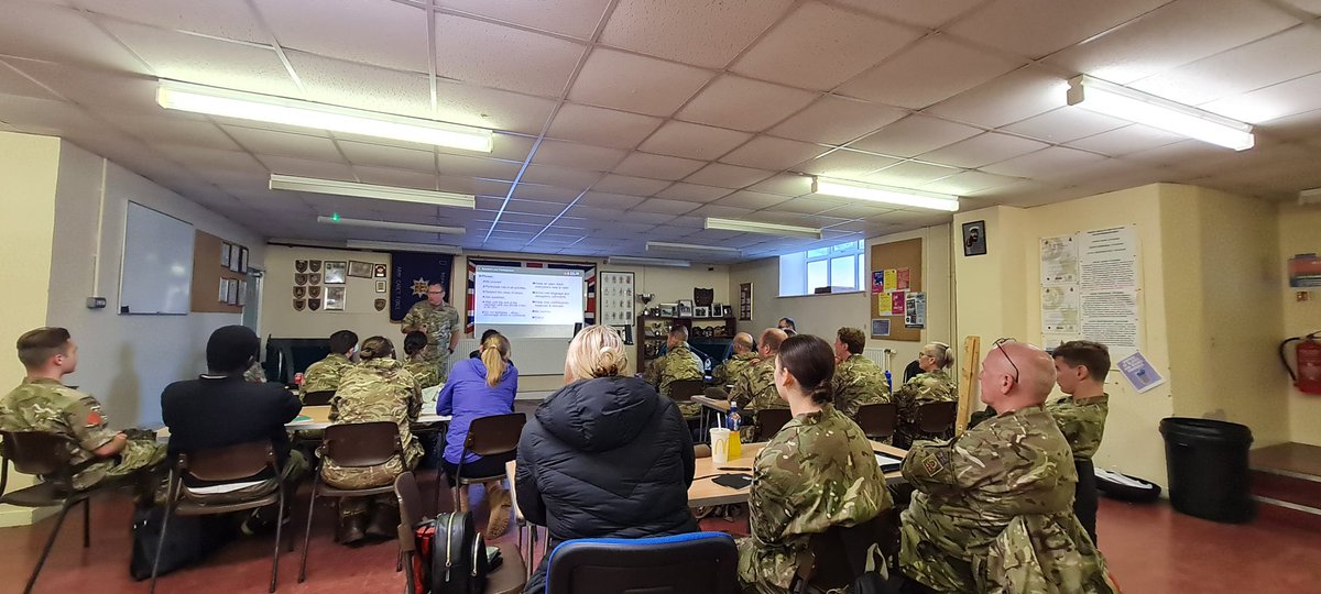 Today D Company are hosting a Safe Person Course for new #CFAV. It's great to work with new volunteers from around the county! Here's our CTO in action <a href="/LNRACF/">LNR Army Cadet Force</a> <a href="/ArmyCadetsUK/">Army Cadets UK</a>