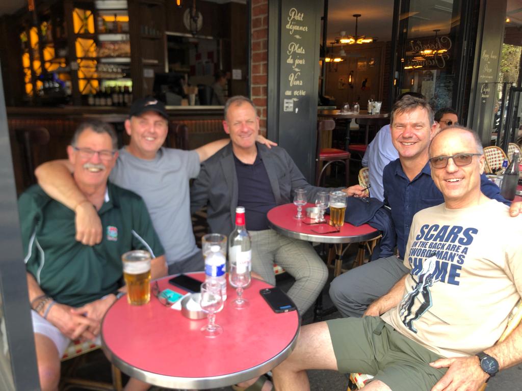 Footy (74) meets up with mates from
The class of (84) in Paris.

Footy, Marc Snyders, Paul Solkow, Steve Block and Russell Klugman.