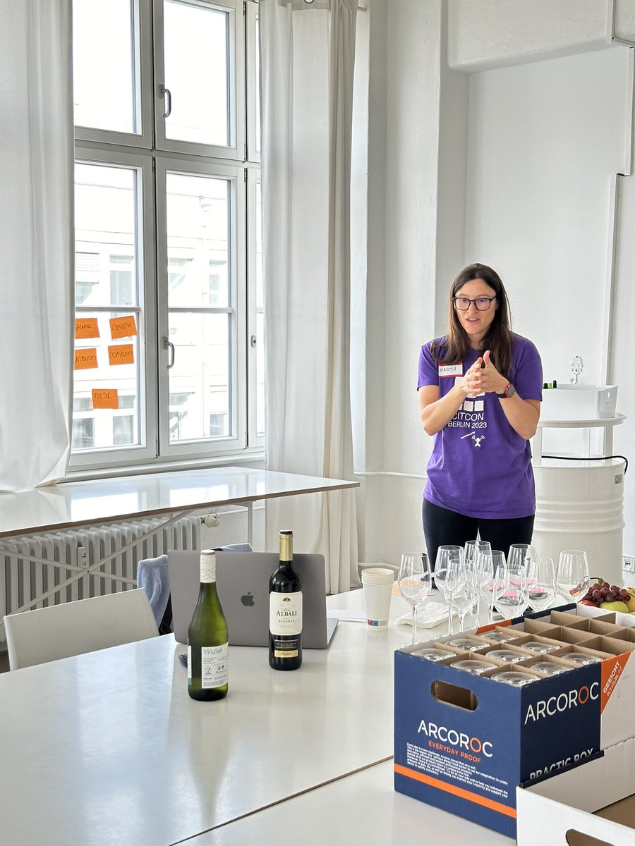 raulra08's tweet photo. You learn better when you are having fun and wine 😏
#citcon lunch time session by Nadya https://t.co/MtnIv1yryS
