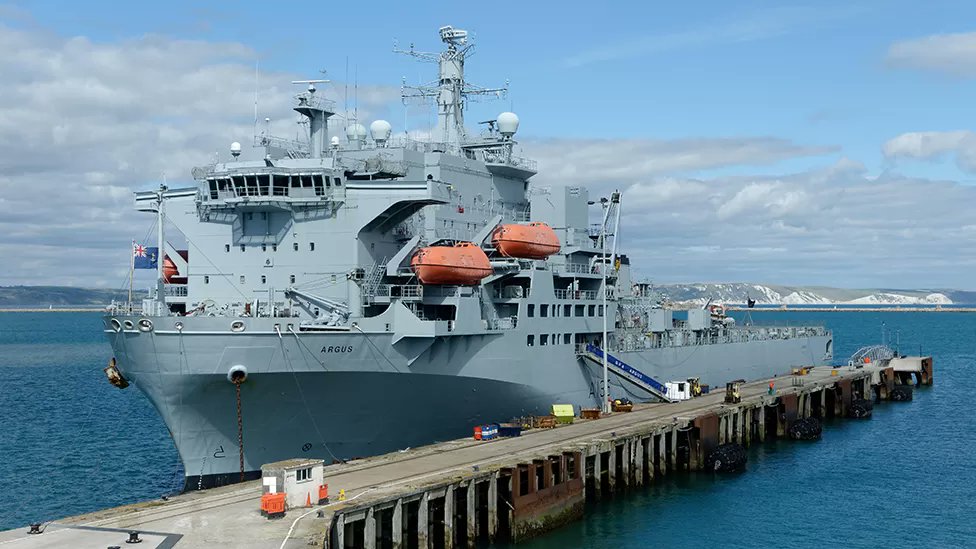 Justice_forum's tweet photo. It's laughable! 

The UK to send two Royal Navy ships and surveillance aircraft to the eastern Mediterranean in plans to supposedly bolster security but cannot even stop criminals and terrorists crossing the English Channel in dinghies.

https://t.co/iUzK3Rs542 https://t.co/Q6mgMCkKer
