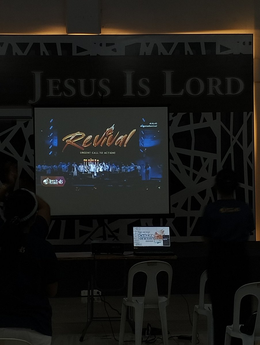 jaaddeeeyyy's tweet photo. JESUS IS LORD ALL OVER THE WORLD!!!🙌🏻

NO OTHER NAME WILL BE EXALTED BUT THE NAME OF JESUS!! 🔥🙌🏻

THERE'S REVIVAL IN OUR LAND!!!! 🙌🏻

#JIL45 
#IgniteRevival https://t.co/cXEa5b5W0k
