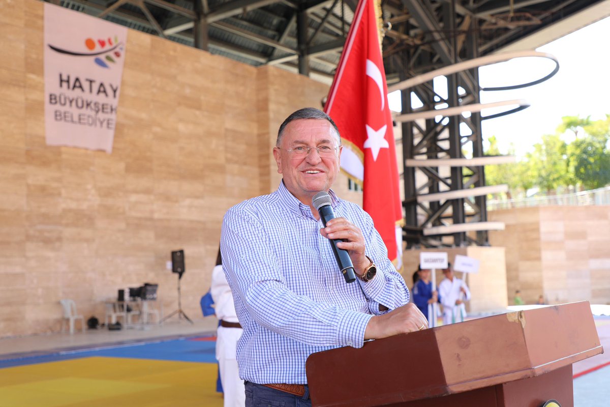 DocDrLutfuSavas's tweet photo. Cumhuriyetin 100. yılına özel düzenlediğimiz Judo Şampiyonası’nın açılış seremonisine katılarak dereceye giren sporcularımıza madalyalarını takdim ettik. 

Hatay’ımızı ve depremden etkilenen illeri yurtiçi ve yurtdışında gündemde tutmak amacıyla düzenlediğimiz organizasyonda bizlere seyir zevki yüksek müsabakalar sunan sporcularımıza ve bizleri destekleyen federasyonumuza teşekkür ederiz.

Depremden önce olduğu gibi spora ve sporcuya desteklerimize devam edeceğiz çünkü bizim gençlerimiz sadece ilim ve bilimle değil sanat ve sporla da ilimizi temsil ederek bizleri gururlandırmaya devam edecek.