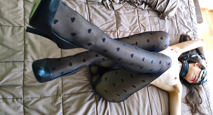 @nylonsfan @pantyhosegusset @OnlyNylons @oxfootpantyhose @sistermei1 @kikinkikin8 #pantyhose #foot #stockings<a class="tags" target="_blank" title="On Twitter" href="/?out=eyJ0eXAiOiJKV1QiLCJhbGciOiJIUzUxMiJ9.eyJpYXQiOjE3MjcyNzEwNjgsImlzcyI6InR3cG9ybnN0YXJzLmNvbSIsIm5iZiI6MTcyNzI3MTA2OCwiZXhwIjoxNzU4ODA3MDY4LCJyZWRpcmVjdF91cmwiOiJodHRwczovL3R3aXR0ZXIuY29tL255bG9uc2ZhbiJ9.xEqXo9-J0-xkWKmteO-jjtBT5rG-fzSFGzlfjFbqa06DBB-QC_DMw3Pw7h9zZsp5blRRtBdadwbo6x3TZR72sQ">@nylonsfan</a><a class="tags" href="/tag/pantyhosegusset">@pantyhosegusset</a><a class="tags" target="_blank" title="On Twitter" href="/?out=eyJ0eXAiOiJKV1QiLCJhbGciOiJIUzUxMiJ9.eyJpYXQiOjE3MjcyNzEwNjgsImlzcyI6InR3cG9ybnN0YXJzLmNvbSIsIm5iZiI6MTcyNzI3MTA2OCwiZXhwIjoxNzU4ODA3MDY4LCJyZWRpcmVjdF91cmwiOiJodHRwczovL3R3aXR0ZXIuY29tL09ubHlOeWxvbnMifQ.aBNYb9vGVGRxmPwoFFkcgpqUy7X3W3cUNoFvczyALqC2-Tp7ffy6dSRQCPZbmEy10WJ6KDksG2gnGbG9msLeLw">@OnlyNylons</a><a class="tags" target="_blank" title="On Twitter" href="/?out=eyJ0eXAiOiJKV1QiLCJhbGciOiJIUzUxMiJ9.eyJpYXQiOjE3MjcyNzEwNjgsImlzcyI6InR3cG9ybnN0YXJzLmNvbSIsIm5iZiI6MTcyNzI3MTA2OCwiZXhwIjoxNzU4ODA3MDY4LCJyZWRpcmVjdF91cmwiOiJodHRwczovL3R3aXR0ZXIuY29tL294Zm9vdHBhbnR5aG9zZSJ9.dac-m69RB4AsxUaoGayGq8s1cqe5qSWxfV8UlnN2iqbJ2q-hCJIJ0c23bj5AYKhYT6D4iulhtK8cuq3vu8yvMQ">@oxfootpantyhose</a><a href="/tag/stockings"class="tags"><span>#stockings</span></a><a href="/tag/fetish"class="tags"><span>#fetish</span></a><a href="/tag/leg"class="tags"><span>#leg</span></a><a href="/tag/foot"class="tags"><span>#foot</span></a><a href="/tag/pantyhose"class="tags"><span>#pantyhose</span></a><a href="/tag/footjob"class="tags"><span>#footjob</span></a>