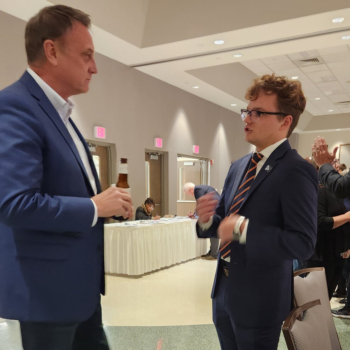 YoungDemsofWill's tweet photo. Had a fantastic time at the Will County Democratic Party dinner! Congrats to all honorees including our very own Alex Zapien! Ready to elect progressive leaders with everyone in 2024! π#YoungDemsOfWill #ThePowerOfWill #YoungGetsItDone https://t.co/wbZNAJn63y