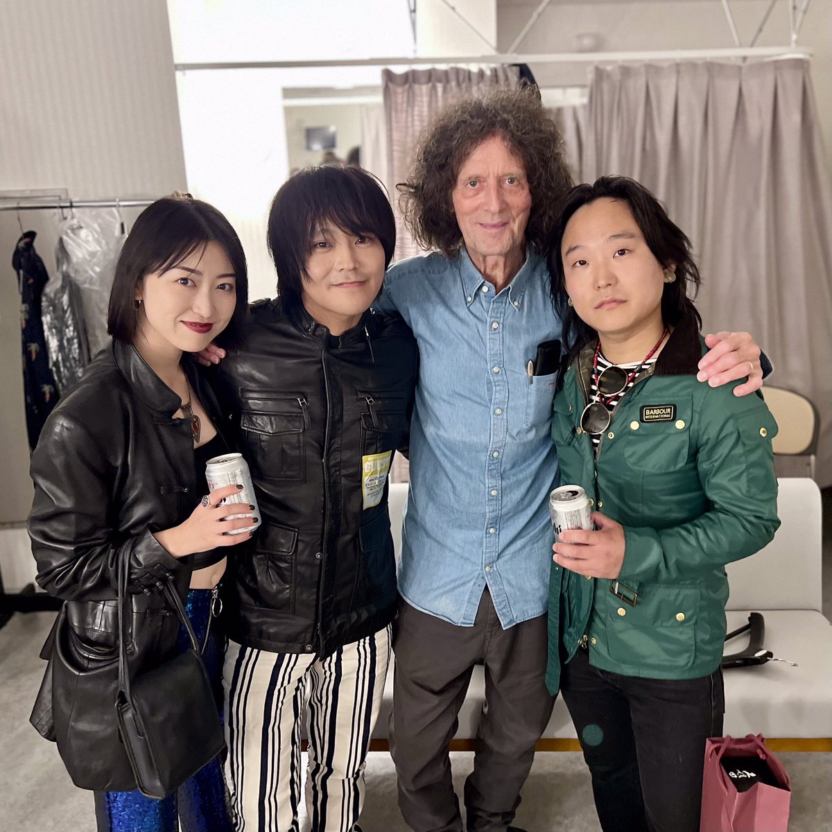 SAHAJiOfficial's tweet image. It was nice to see you again after all these years❤️
@GilbertOSull_ 

Thank you Helen O'Sullivan for the invitation☮️💟

#gilbertosullivan 
#ギルバートオサリバン
#SAHAJi
#friendship
@Ys_SAHAJi