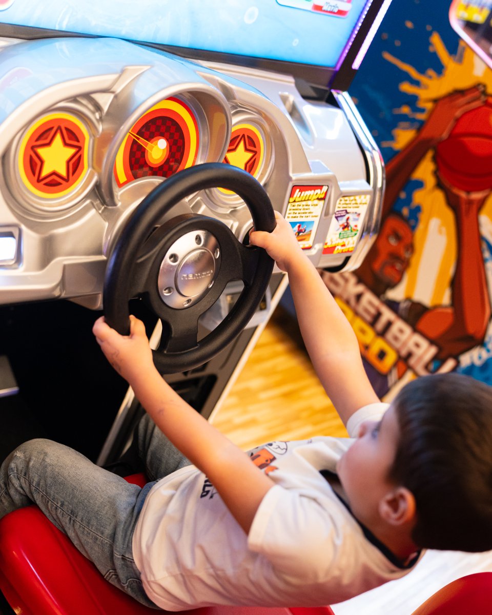 XPortalesports's tweet image. 🔥 Pas një ndeshje epike, Starlabs fiton ICT Charity Tournament. 

🕹Ndërkohë, miqtë tanë nga HyperActive na kan sjellë arcade më të fundit për të gjithë ata që janë pjesë e turneut.

📍 Klan Arena
📺 Live në: twitch.tv/xportalesports 

#KosICT #EsportsKosova