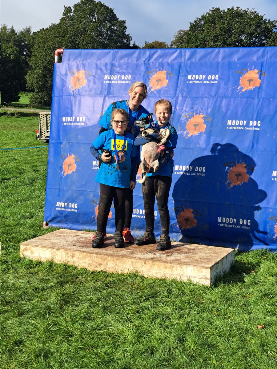 SarahSeaman8's tweet image. So proud of these 2 girls, absolutely smashed the 5K Muddy Dog Challenge and it's fair to say we got muddy 
#healthyselfie @MrJeff85
@staynorHprimary
justgiving.com/fundraising/mu…