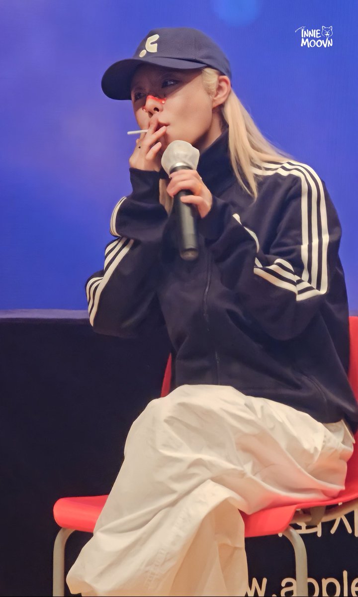 WHEEIN VietNam🐶휘인 베트남 tweet media