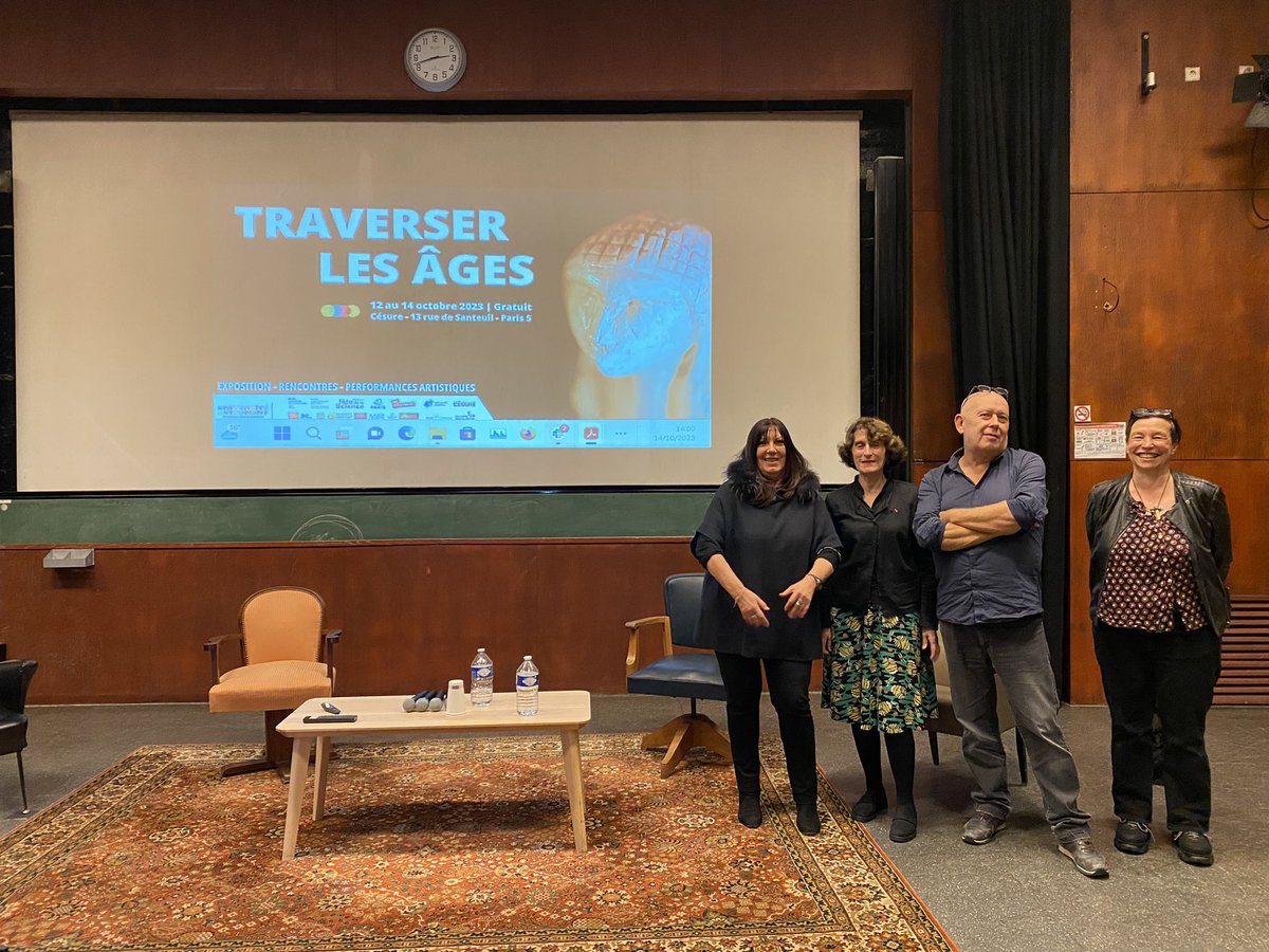 MCLemardeley's tweet photo. Pour la Fête de la science je retourne en amphi à #Cesure avec François Deroo @debrouillotwit pour la conférence de Marylène Patou Mathis, chercheuse célèbre pour sa réinvention de la préhistoire : L'homme préhistorique est aussi une femme 👩🎓🦉 https://t.co/KPGyK8Vp88