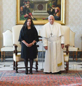 criticademonica's tweet photo. ¿La monja 2 o La exorcista del Papa? https://t.co/MA8ltzk78V