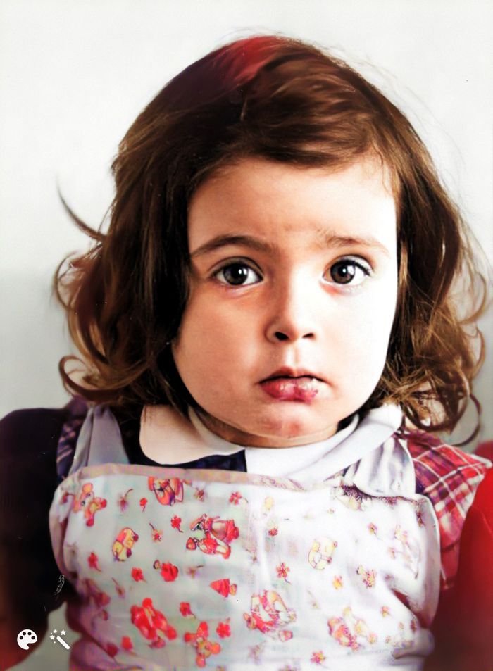 Farm1945A's tweet photo. Beautiful Jewish Dutch girl, Mirjam Lewkowicz just finished a snack (on lips) oy, we said Never Again baby and it happened again. To you memory Mirjam, we are going to secure Eretz Yisroel, and we will once again be able to say Never Again.