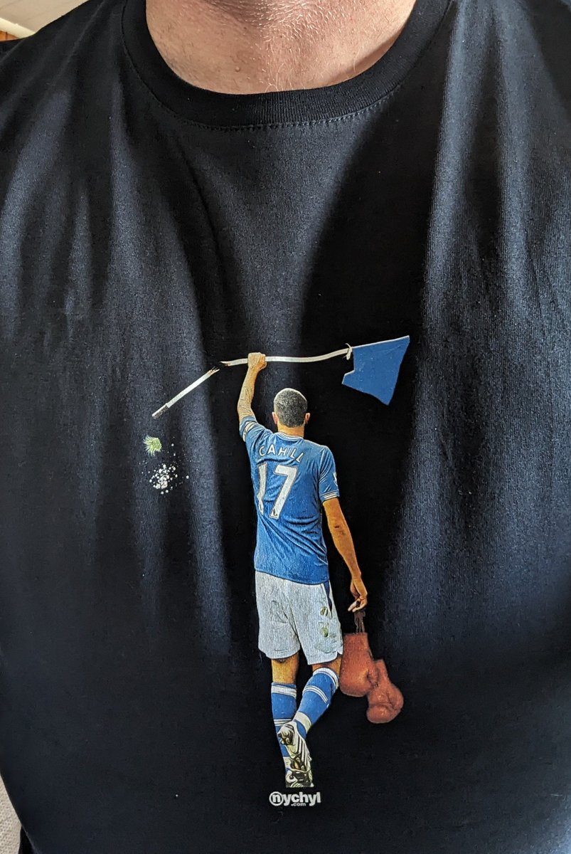 SquatterMadras's tweet photo. Brilliant service, delivery and quality merch from @nychyl - highly recommended Blues 💙

@Tim_Cahill #BlueKangaroo #Everton 

https://t.co/79TUkNfIsi https://t.co/Inqjcq83bX