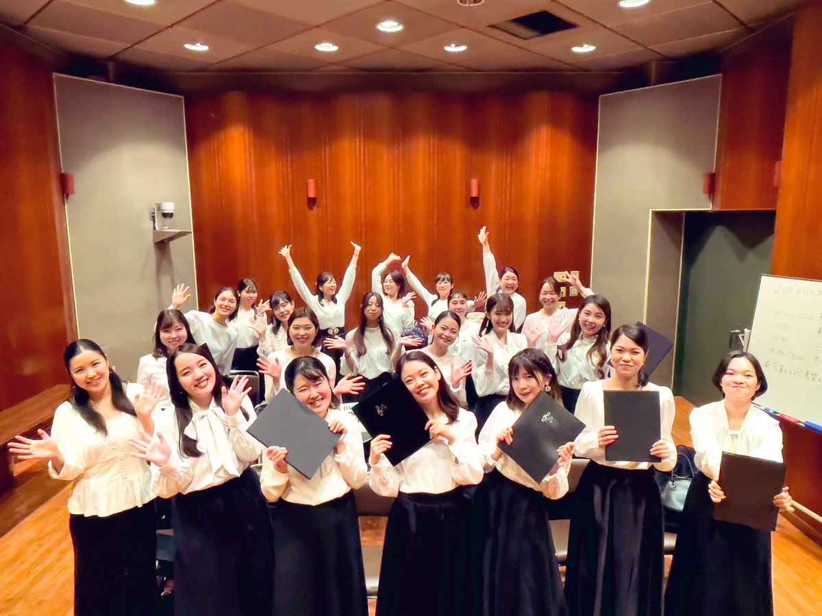 arisa1vo_mezzo's tweet photo. #日本フィルハーモニー交響楽団
第754回東京定期演奏会
マーラー:交響曲第3番ニ短調 終演
稽古から含め、これ以上ないほど幸せな時間でした😭
大好きな作品、素晴らしい音楽の一員として携われて感激です。
皆様ありがとうございました。
#harmoniaensemble
#ハルモニア・アンサンブル https://t.co/8BLYf1WUrU
