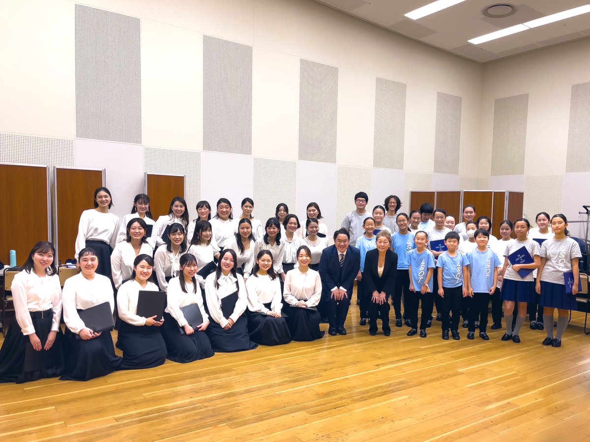 arisa1vo_mezzo's tweet photo. #日本フィルハーモニー交響楽団
第754回東京定期演奏会
マーラー:交響曲第3番ニ短調 終演
稽古から含め、これ以上ないほど幸せな時間でした😭
大好きな作品、素晴らしい音楽の一員として携われて感激です。
皆様ありがとうございました。
#harmoniaensemble
#ハルモニア・アンサンブル https://t.co/8BLYf1WUrU