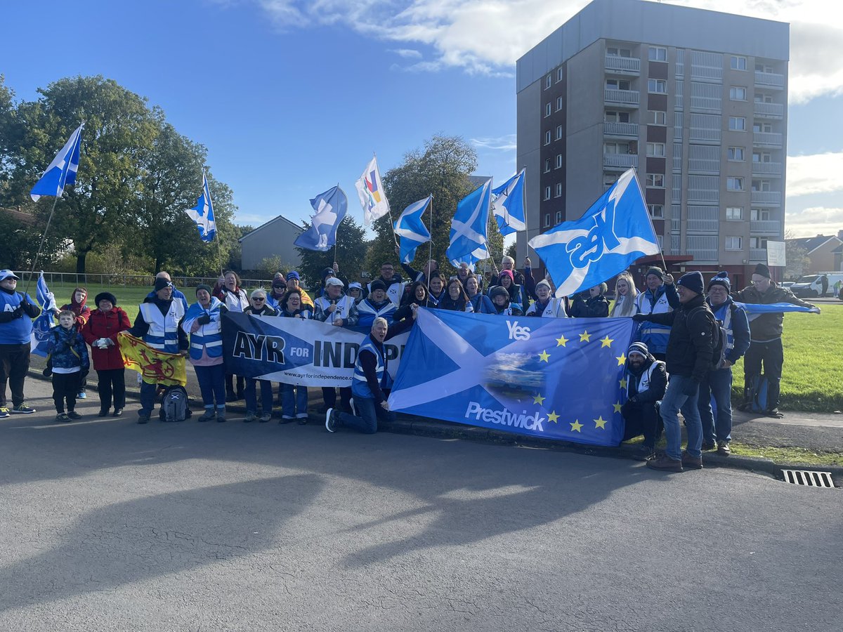 Doing our bit for the #ChainOfFreedom 🏴󠁧󠁢󠁳󠁣󠁴󠁿