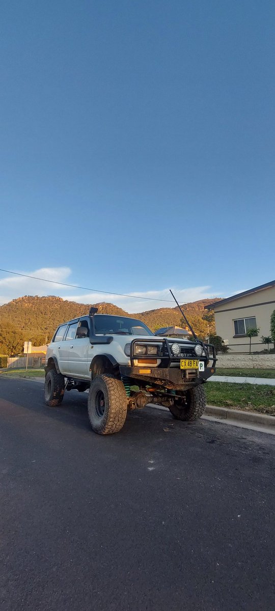 Sethy22r's tweet photo. 6" lift 35s got a bit on https://t.co/0SxLLNPke8