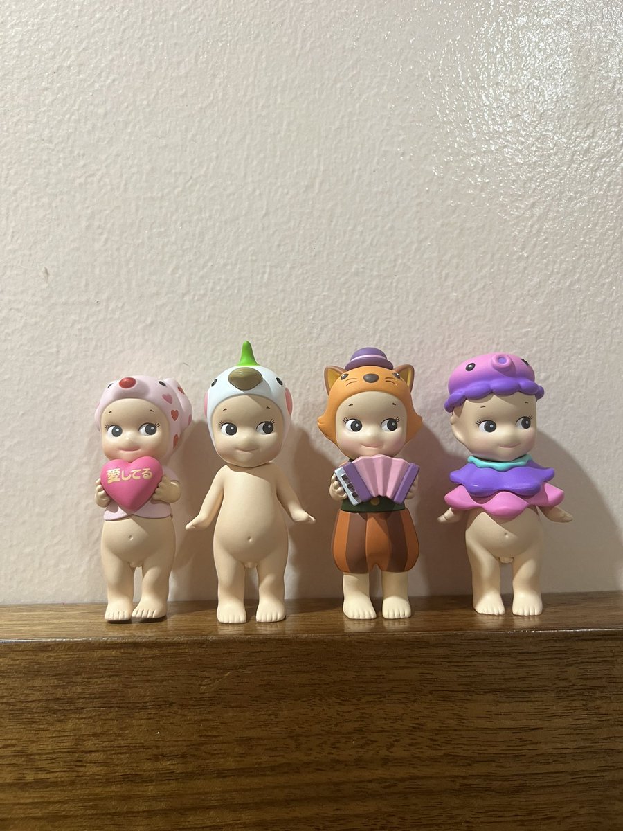marshMELOOOO's tweet photo. WTS LFB || sonny angels ph

FOR SALE ‼️Strictly sold as set.

Cow Set = 2,480

MOL Cow - 700
Circus Monkey - 650
Snail - 650
Melon - 480 

Dalmi Set = 2,400

MOL Dalmi - 700
Town Musician - 600
Parrot - 450
Space Adventure Alien - 650

Loc: Mandaluyong
Mop: gcash
Mod: sdd or j&amp;t https://t.co/wWYLpAzlKQ