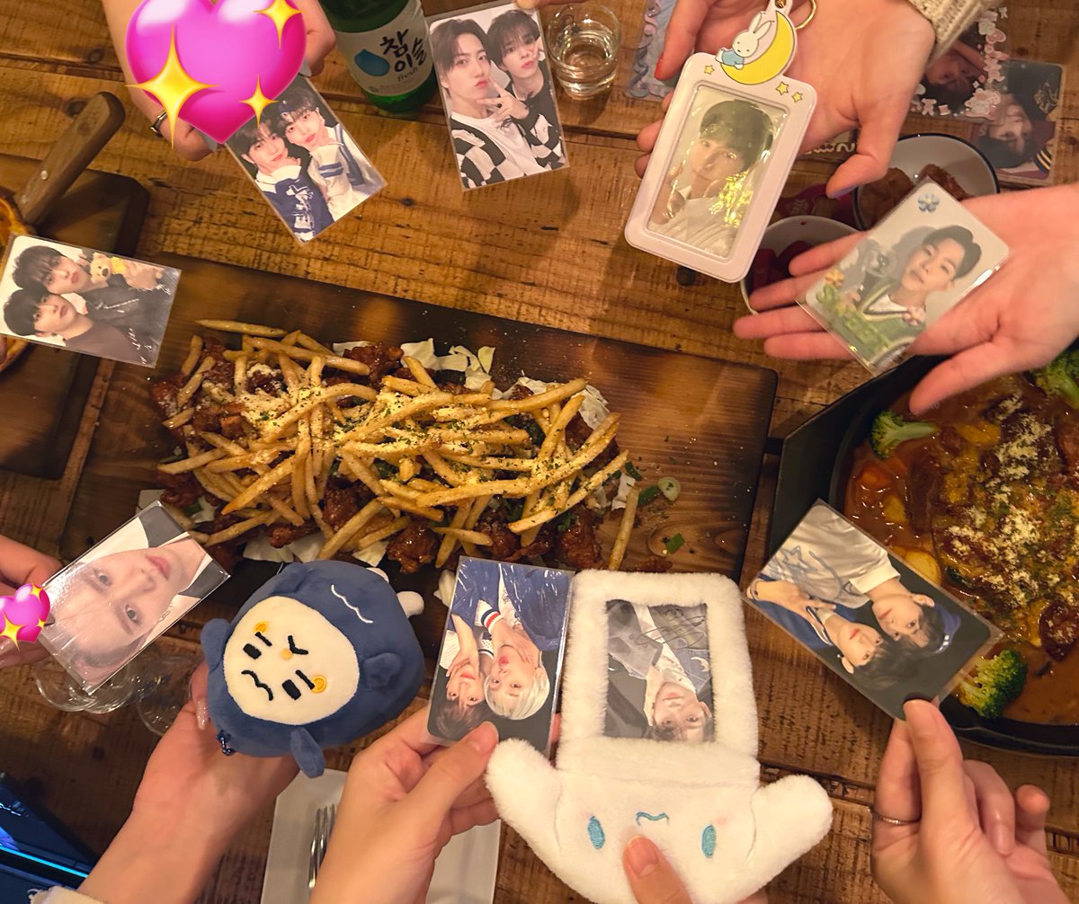 꺄하ㅏ 즐겁고 행복해ㅑ
📍합정 홈그라운드 
#나한입_세림이세입
#앨런아_마니무
#정모야_맛집_뒤집자
#정모를_데구르르_굴려_한입컷
#우빈아_데굴데굴_냠
#원진아_함번만_먹어봐
#미니미니미니_강쥐는먹으면안돼용
#형주나_내랑_밥물래
#태영아_맛집에_같이_있을태영
#성민이_입에_안성맞춤