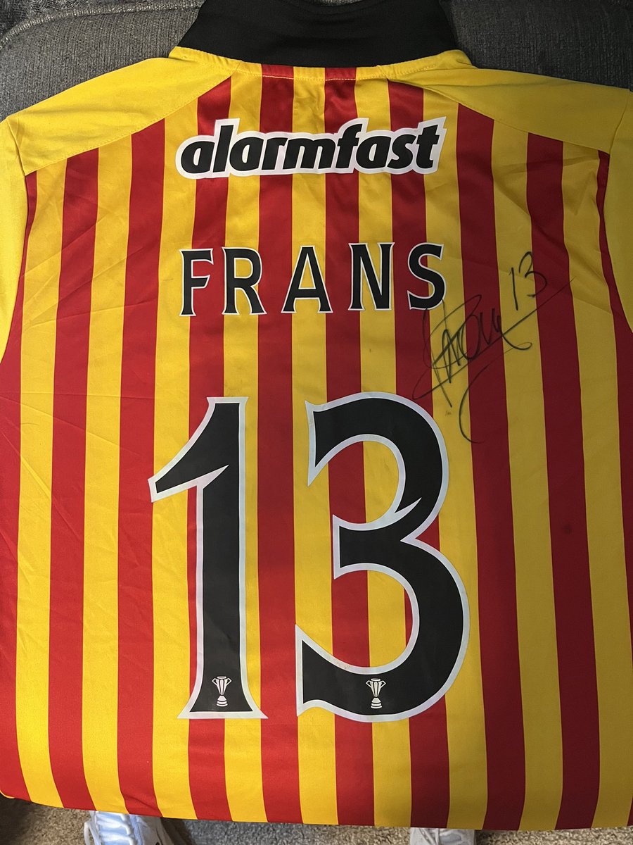 snougsdufc's tweet image. Afternoon all, my son Robbie is raising funds for his football team and would like to Auction off a signed Partick Thistle strip from season 14/15. It is the players sponsors top for @FreFrans. He has a starting bid of £20. @PartickThistle  retweet’s would be appreciated. Thanks!
