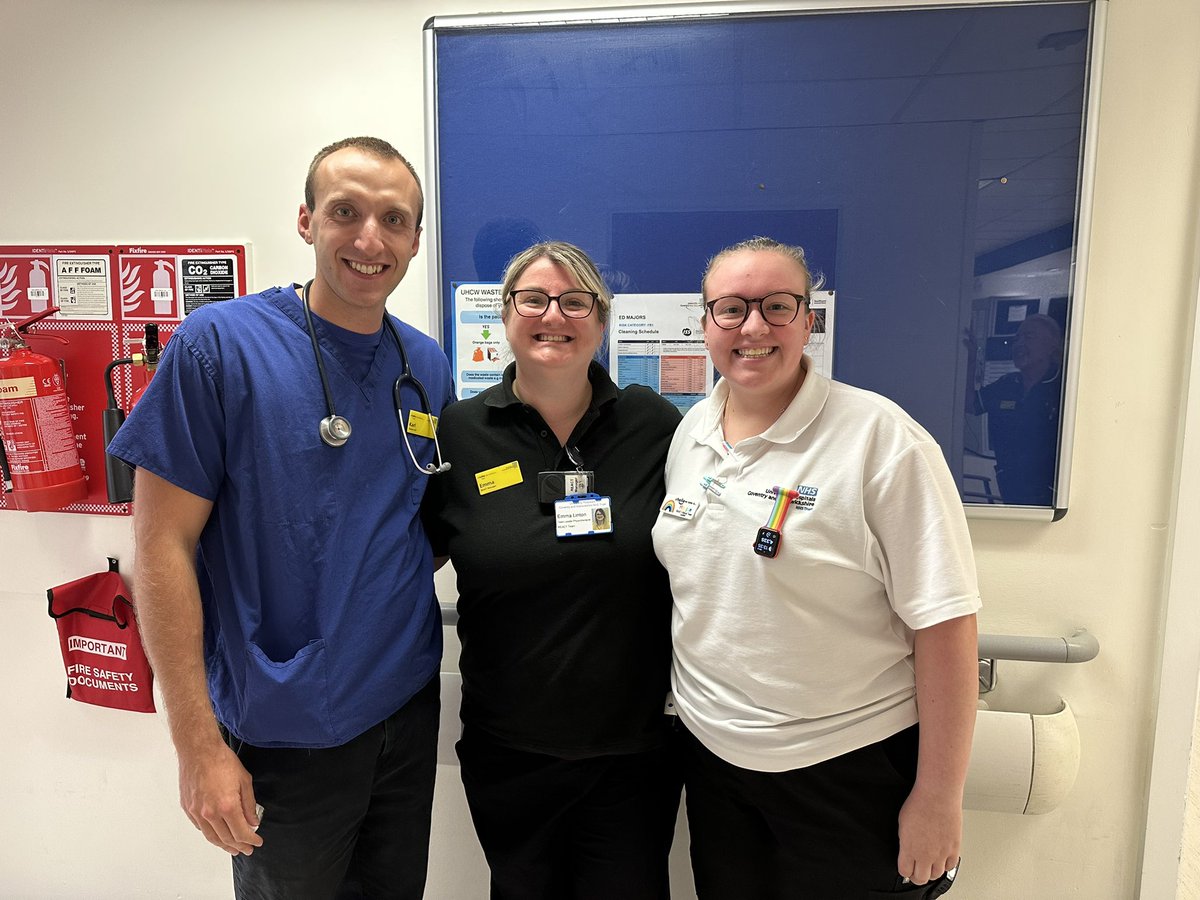 mswphysio's tweet photo. Happy AHP day to all my fellow AHPโs! So proud to be an AHP & make a difference to patientโs and staff lives every single day. I feel grateful to have the opportunities I do, and to be recognised & respected as an AHP in #TeamEM #teamphysio @MarieFogarty7 @DPeach22 @DrEdHartley https://t.co/QzPE6AzYWm