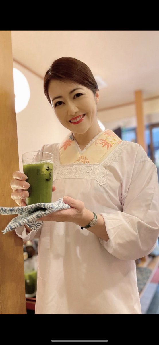 明日、鮨屋貸切イベントにご予約下さってる皆様、忘れずに〜♪
お気をつけていらして下さい^_^
麻妃女将が和服＋割烹着姿でお酌します🍶
お待ちしておりますー https://t.co/5ixyBcFcM0