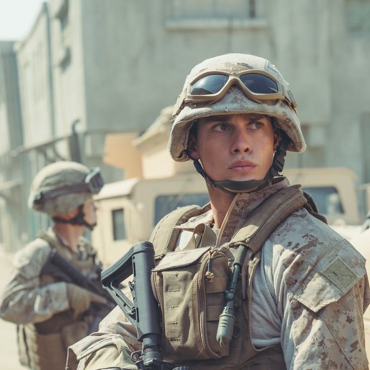 utterlydima's tweet image. Sergeant Dima Lev Ivanov 🫡
vs
Dime 💕