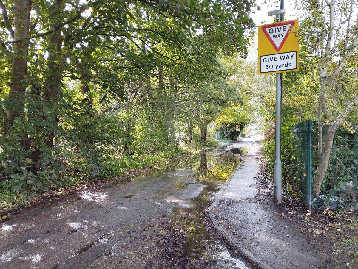 Ambitious plan by <a href="/TraffordCouncil/">Trafford Council</a> to reopen Moss View school in September 2024, please consider the entry and egress of an unadopted access road when planning begins... flooded today! #Partington deserves better