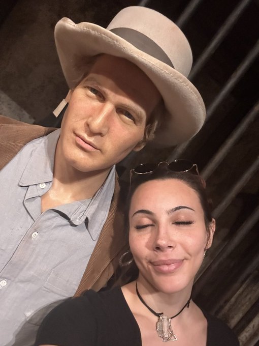 Visiting my husband Paul at work https://t.co/Kmbk3bNLyx
