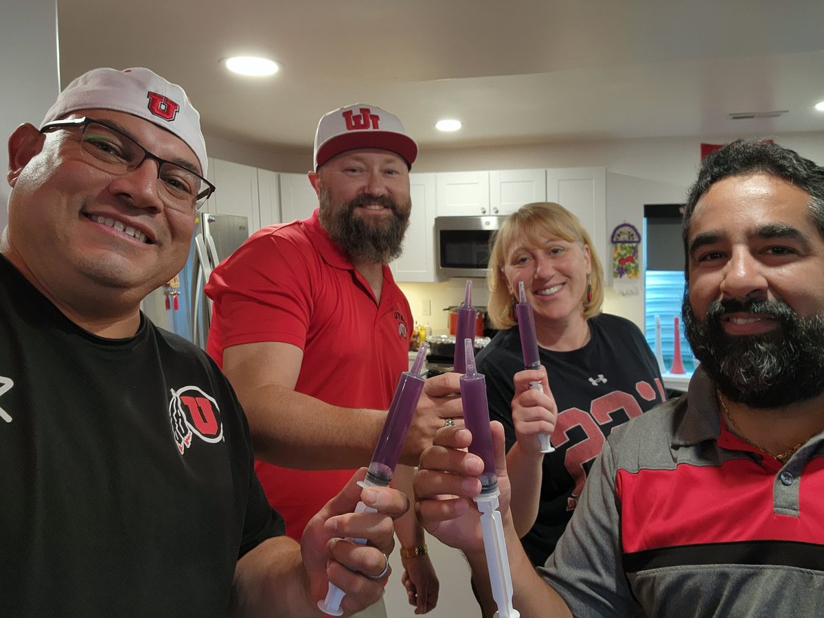 caraleones54's tweet photo. Well..this Party is ON..GO UTES 🏈❤️🤍❤️🙌 #familyon3 #uboyz #jelloshot #utahmancave https://t.co/nbirAWJDDt