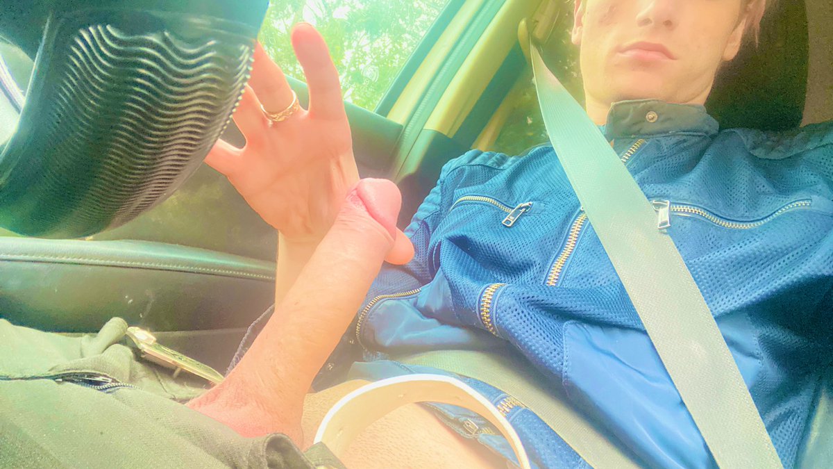 max08704437's tweet photo. Si yavais une collab que jaimerais serais avec ma queue et lcul a @EdwardTerrant 
____________________________________
If i had choice to collab with a guy as a top would definitivly be @EdwardTerrant 

#gay #gayass #gaybottop #edwardterrant #collab #ludshxdz #bitch #hardick https://t.co/9DQ3bbLS9k