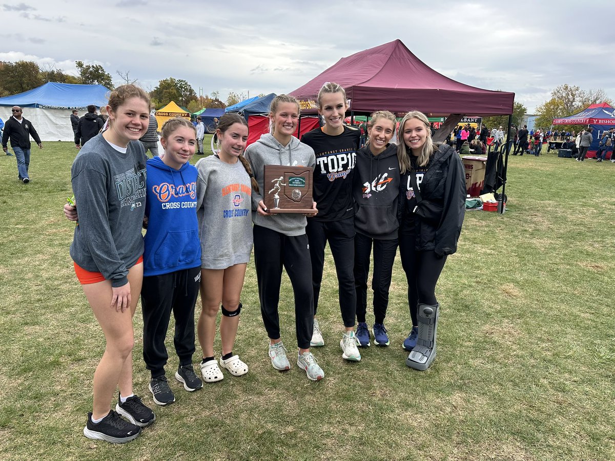 OOHSXC's tweet photo. Congrats to the girls team for taking District Runner Up today! They advance to Regionals next week  at Pick North. @brooke_chapman4 is your district champion (18:08) and @mobrien_05 (9th-19:17) and Clea Case (18th-19:58) both earned all-district honors as well! https://t.co/lj3cA1iiLm