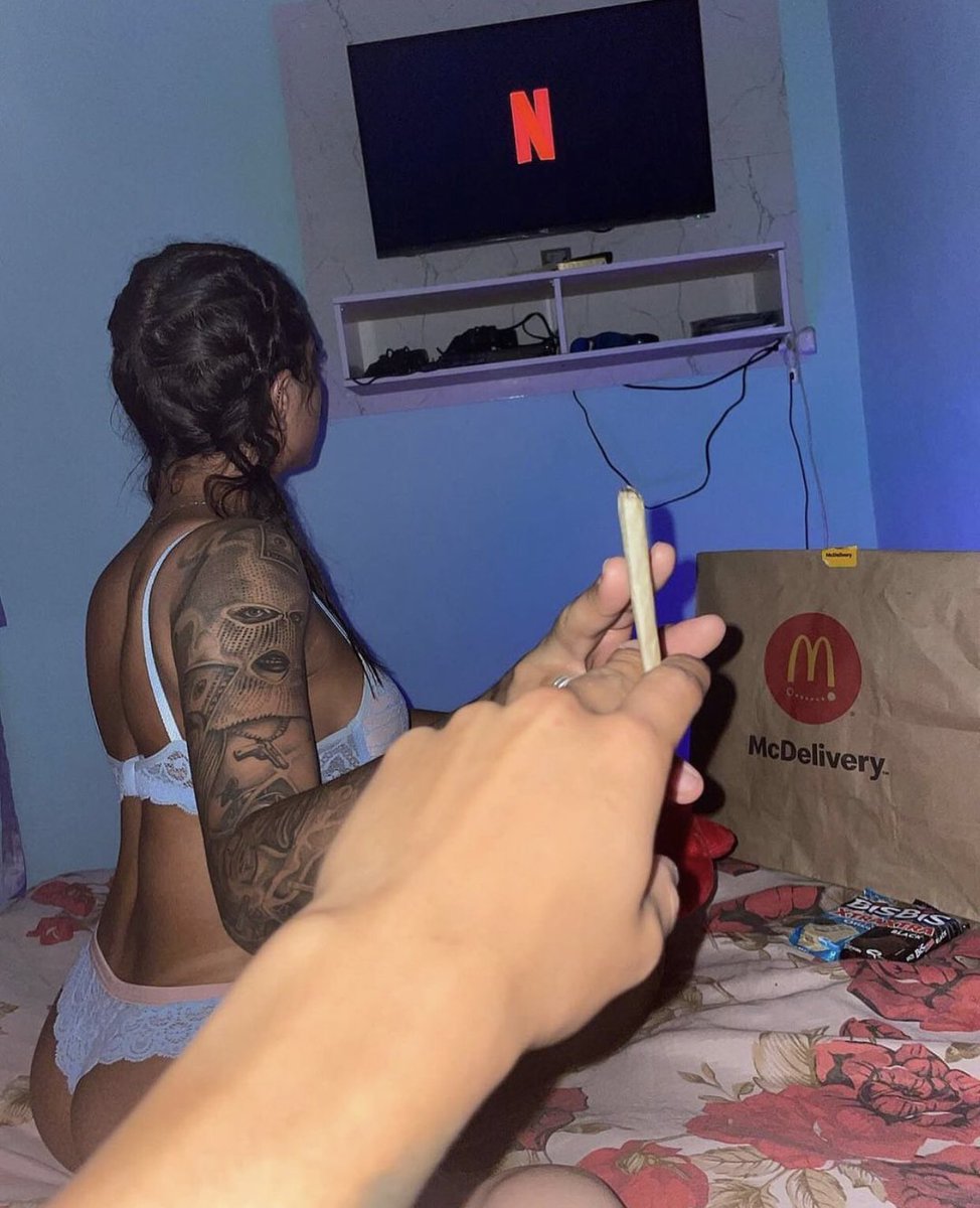 O metflix que eu queria ver hj 😈😍