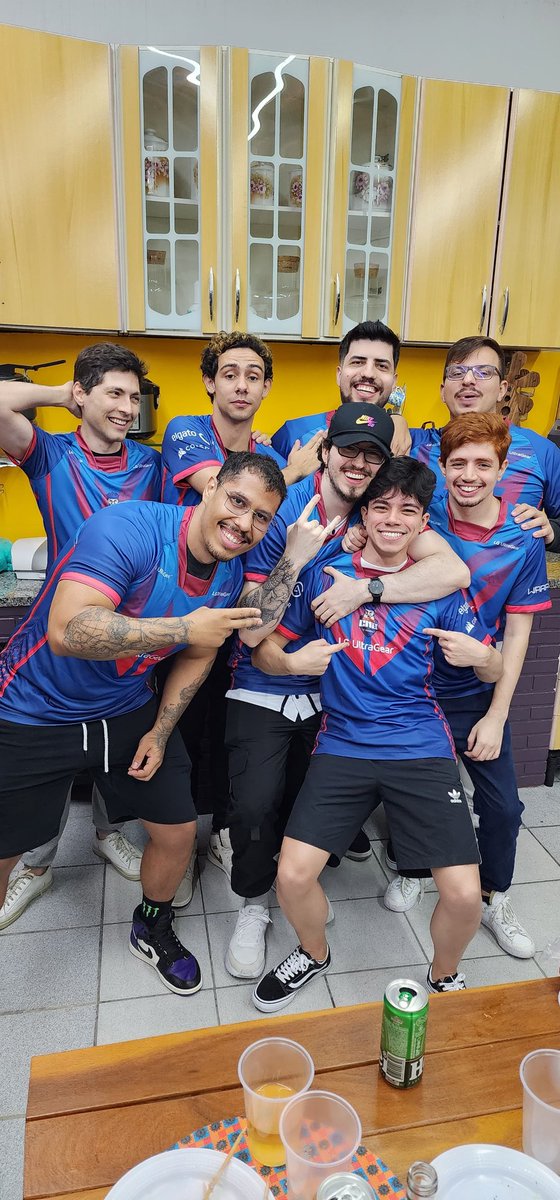 Muito talento em uma foto só! CNB criou muita gente do cenário.