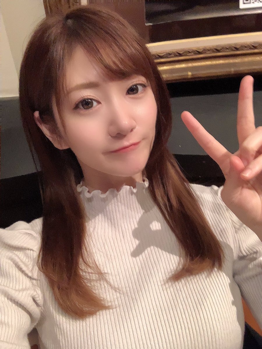meve0817's tweet photo. ごきげんよう☀️

「私だってアイドルになりたい！vol1」

本日は12:00 OPEN/12:30 STARTです！
お釣りのないように準備して頂けると助かります🥺♡
めちゃ楽しみだー!!✨
ソロチェキもツーチェキも待ってます🫣

※マスク着用お願いします🙏 https://t.co/9TyEYpVexp