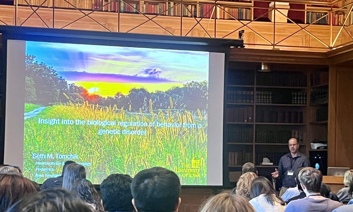 Great keynote talk by @TomchikLab at the Midwest Drosophila meeting!