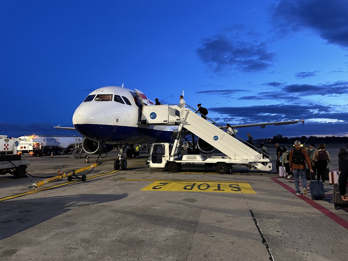 Off to Vegas…..
(Ok, LHR, then LAX, *then* Vegas, but, whatever)
(And yeah, we’re at Money 20/20 in Vegas…)