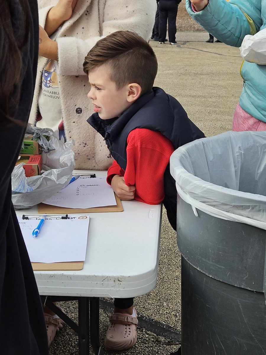 Laura Reyes tweet media