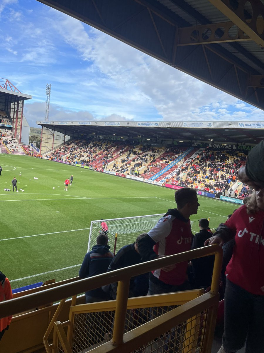 Cracking day out watching <a href="/Wrexham_AFC/">Wrexham AFC</a> good point in the end . Bradford will not be far away end of season