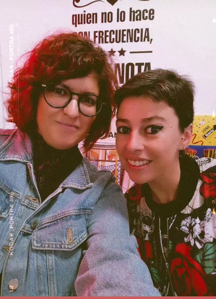 tona81gi's tweet photo. Un día genial, con gente genial.
Si como autora es 🔝, como persona es 🔝🔝
Mil gracias, @spicekarmelus (y familia)!! ❤️❤️🥰🥰🥰
#CarmenSereno #Giroglífic #Desvirtualizando #ConociendoAutoras #Gruppie #novelaromantica https://t.co/jtPG6Lk90f