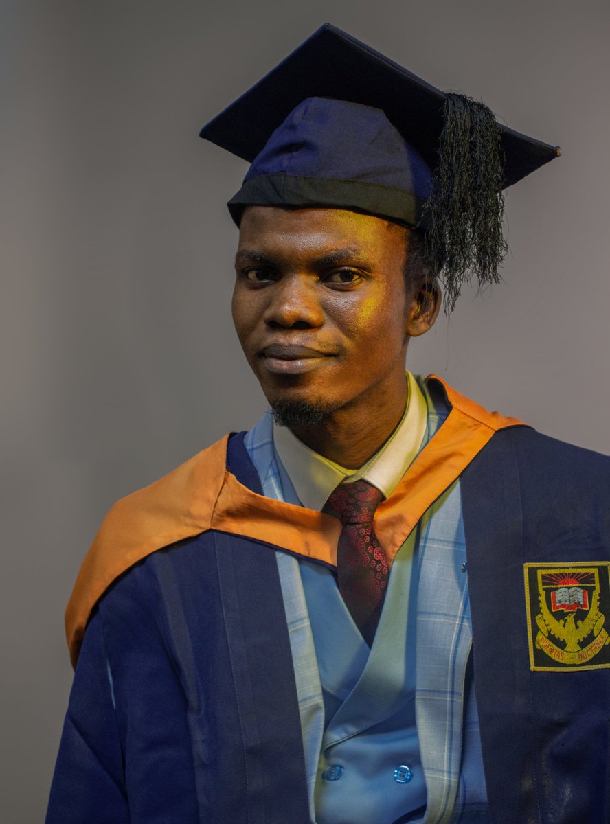 OladejiMonday's tweet photo. Moving on, LEADing Forward.
Congratulations to the boy with Great Grace.
#HappyConvocation https://t.co/Uym6kub53G