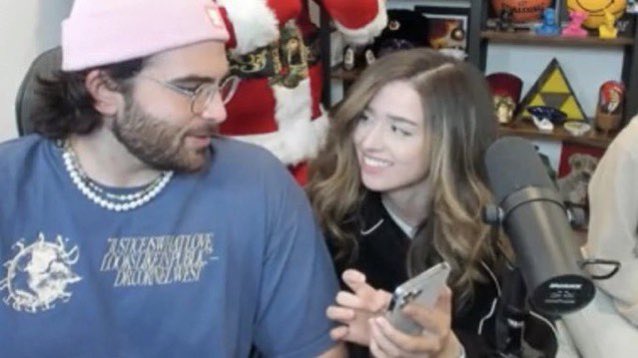 Zacho385339's tweet photo. @saplingsjanee @UpdatesPoki Says the girl that slept with and dated hasan and is doing a live show with her ex boyfriend 💀 https://t.co/cdzBCpSUc5