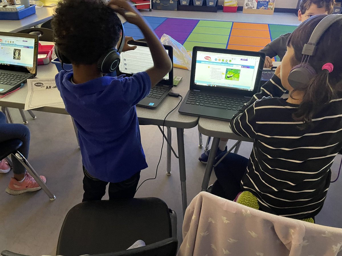 amdd365's tweet photo. We love using Pebble Go to do research on an animal. We will use the facts we learned to make an informational piece of writing.  @KSpringsLions https://t.co/Qf0Hdui63r