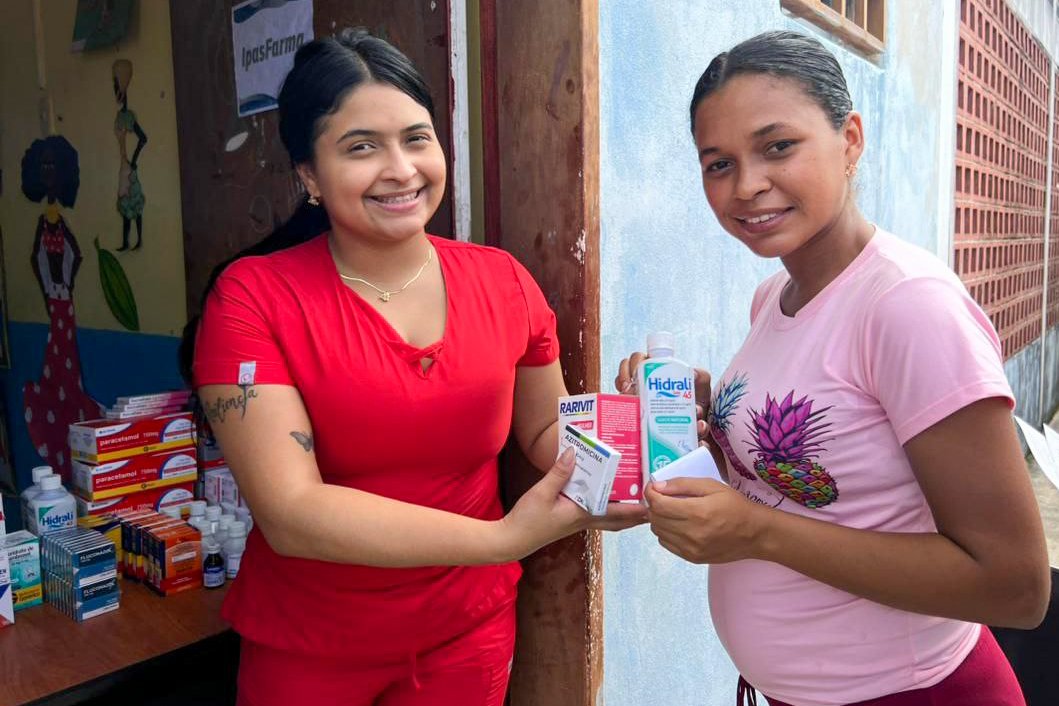 ¡Jornada integral para nuestros docentes! 

El Ipasme avanza y responde. Desde la U.E.N. B. Antonio R. Vaamonde, edo. Miranda, ofrecimos consultas especializadas para atender a la familia del magisterio.

#CeroChantaje
<a href="/NicolasMaduro/">Nicolás Maduro</a>
<a href="/_LaAvanzadora/">Yelitze Santaella</a>