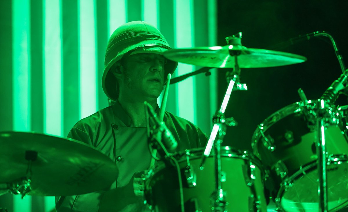 BFrontRow's tweet photo. On the lily pad.
#PauloBaldi (drums - #LesClaypoolsFearlessFlyingFrogBrigade) at @foxoakland in Oakland, CA on 10/11/2023.
#BeyondFrontRow #BFR2023 #LesClaypoolsFrogBrigade #FrogBrigade #concert #concertphotography #OnTheLilyPad https://t.co/LixLvcbmp9