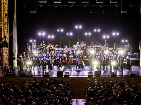 Brian Eno, debutto live alla Biennale Musica di Venezia rockol.it/news-740134/br…