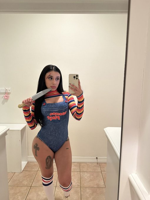 a good girl 😈 https://t.co/BJUDS0UJaz<a href="/tag/gagcity"class="tags"><span>#gagcity</span></a>